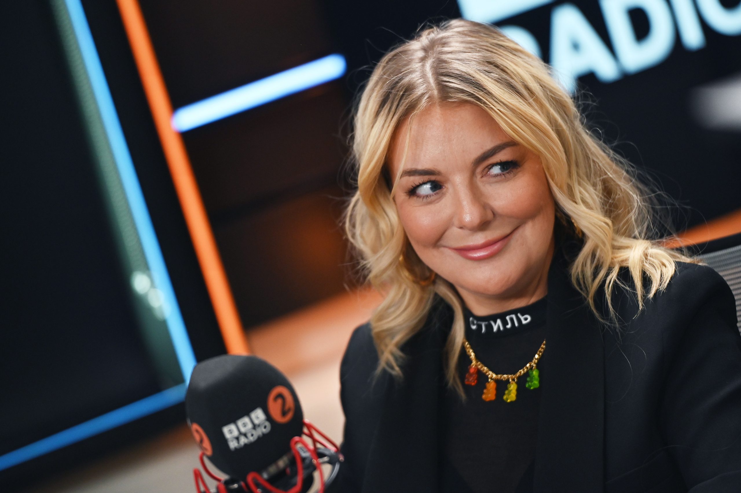 18 September 2025: Sheridan Smith, Dylan Llewellyn & Elton’s golden kneecaps