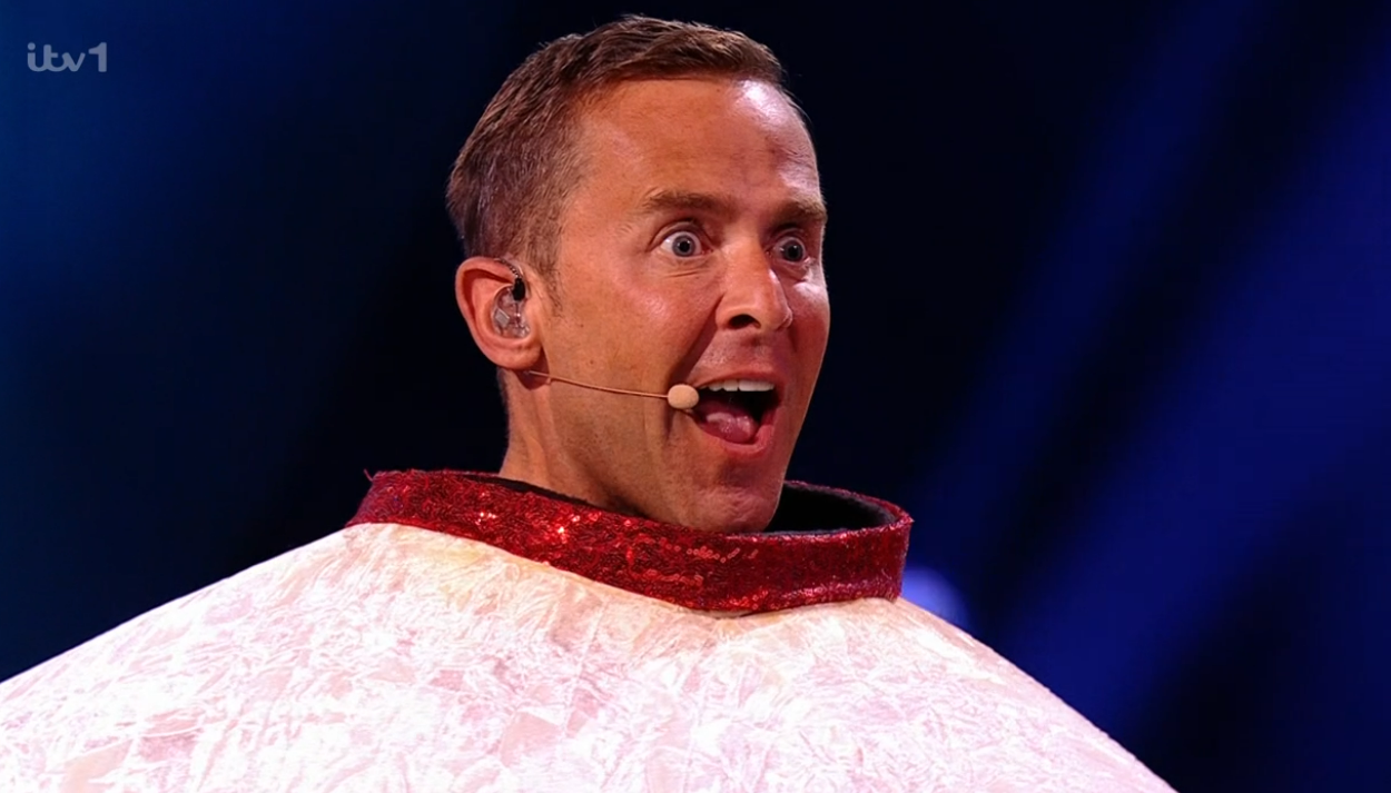 Scott Mills shocks viewers as he’s unmasked on The Masked Singer Christmas special Scott Mills shocks viewers as he’s unmasked on The Masked Singer Christmas special